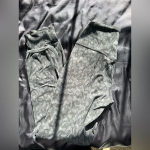 Lululemon Align Joggers 28”